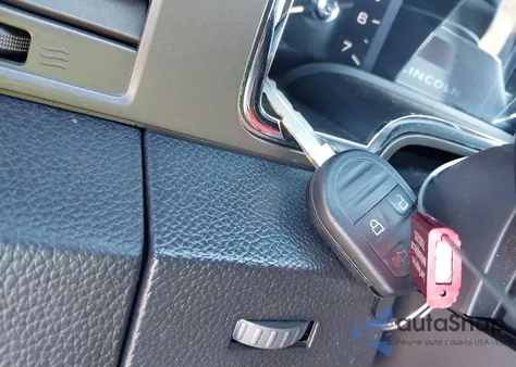 2011 Lincoln Navigator L from USA, damaged, VIN 5LMJJ3J59BEJ08595